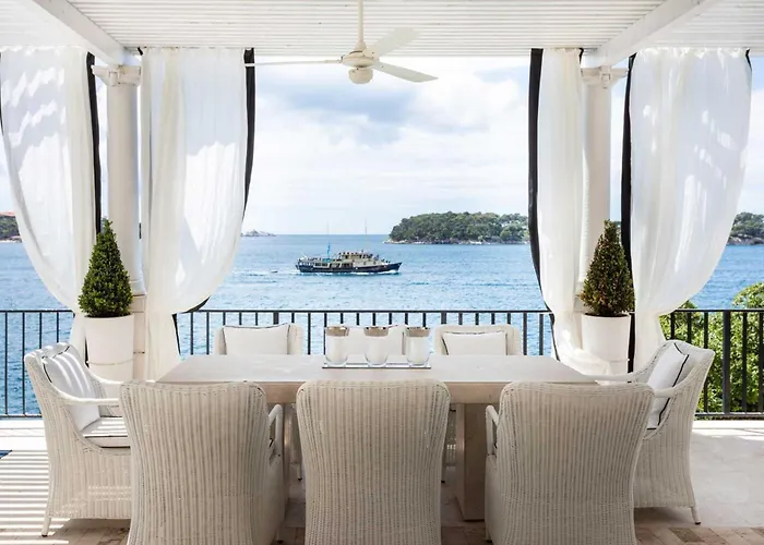 Elegant Lozica 4 Bedrooms Palazio Seafront Villa