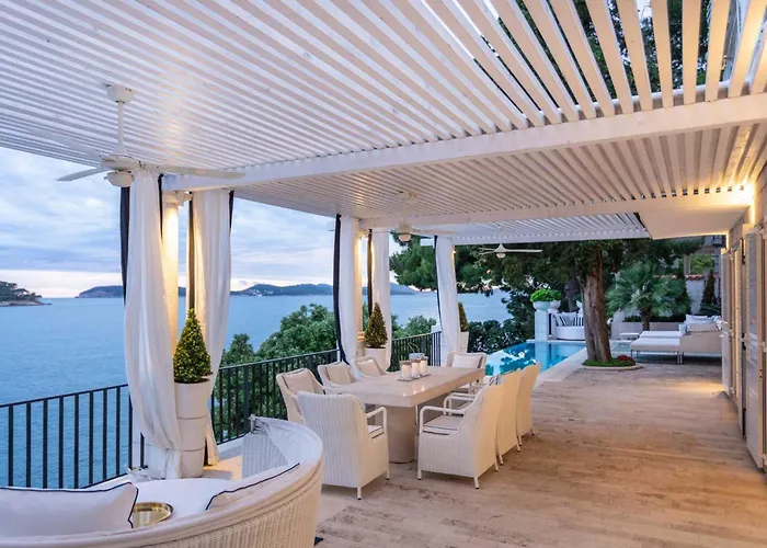 Elegant Lozica 4 Bedrooms Palazio Seafront Villa