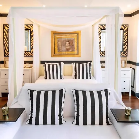 Elegant Lozica 4 Bedrooms Palazio Seafront Beautiful Infinity Pool