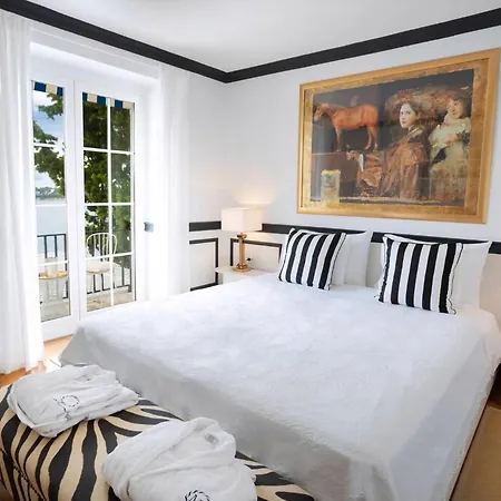 Elegant Lozica 4 Bedrooms Palazio Seafront Beautiful Infinity Pool *