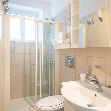 Elegant Lozica 4 Bedrooms Palazio Seafront Beautiful Infinity Pool Villa