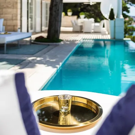 Villa Elegant Lozica 4 Bedrooms Palazio Seafront Beautiful Infinity Pool Dubrovnik