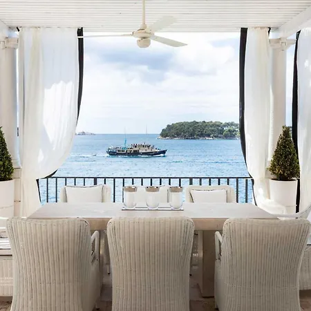 Elegant Lozica 4 Bedrooms Palazio Seafront Beautiful Infinity Pool Villa