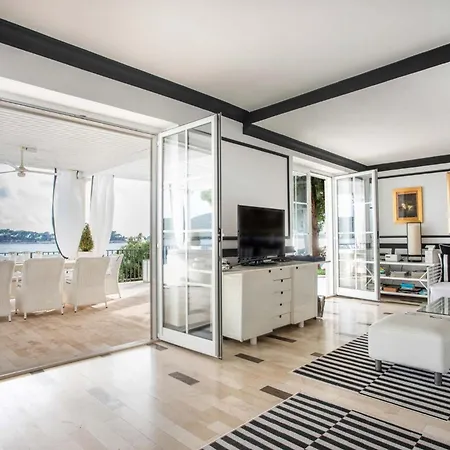 Elegant Lozica 4 Bedrooms Palazio Seafront Beautiful Infinity Pool Villa Dubrovnik