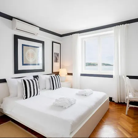 Elegant Lozica 4 Bedrooms Palazio Seafront Vila Dubrovník