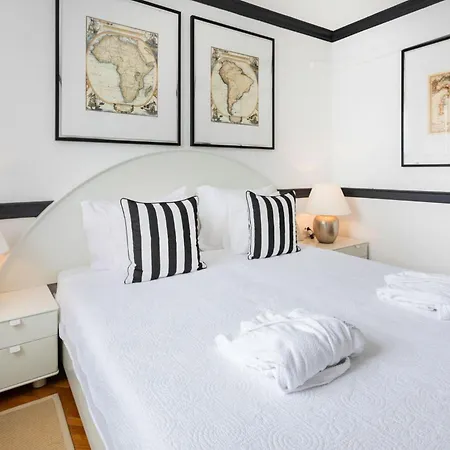 Elegant Lozica 4 Bedrooms Palazio Seafront Vila *