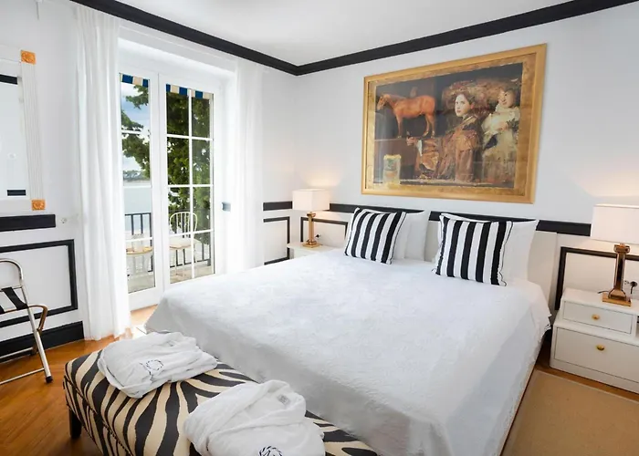 Elegant Lozica 4 Bedrooms Palazio Seafront