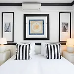 Vila Elegant Lozica 4 Bedrooms Palazio Seafront
